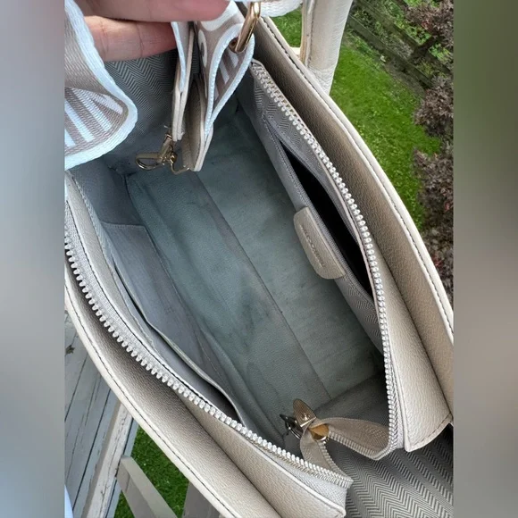 fashion purse • m o s c h i n o // tote - Picture 5 of 9